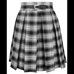Deandri Nancy Skirt w/ buckle closure